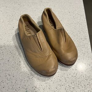 Bloch 11.5 girls slide on tap shoes Nude color